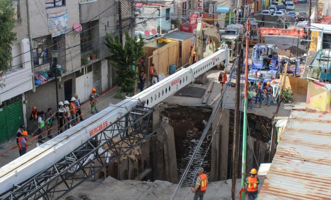 SEGIAGUA contempla 15-20 días para la reparación del socavón en Iztapalapa.
Foto: Darío Luna