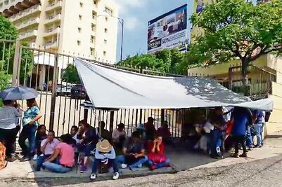 Cierran hoteles para evitar la evaluación del IEEPO