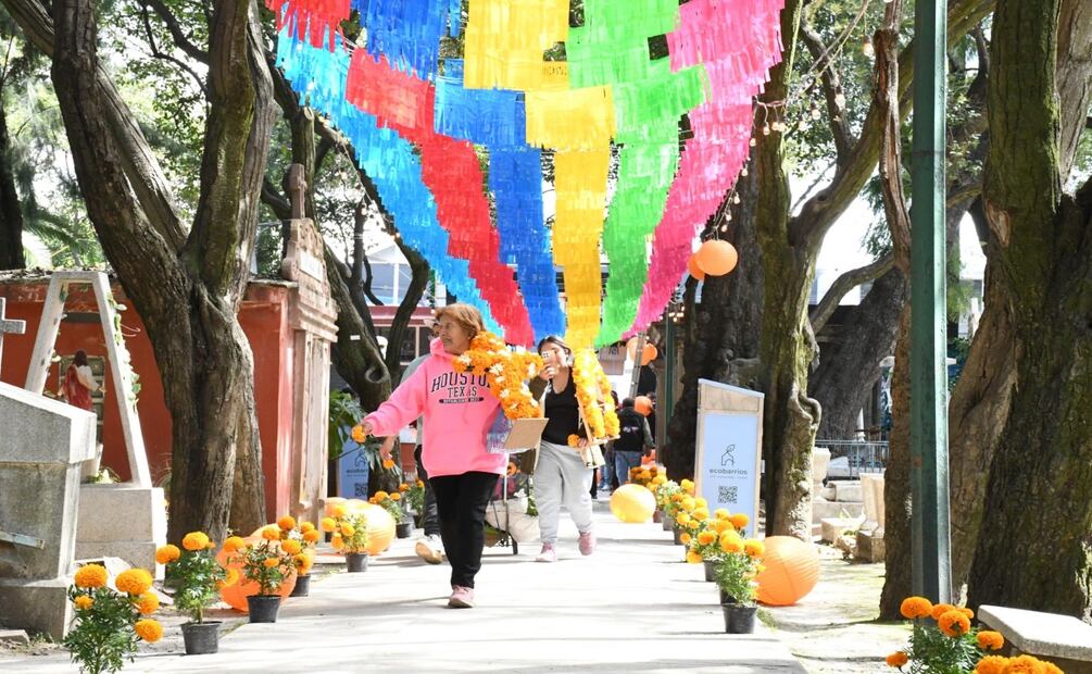Panteón Xoco se prepara para recibir a más de 5 mil visitantes en Día de Muertos. Especial