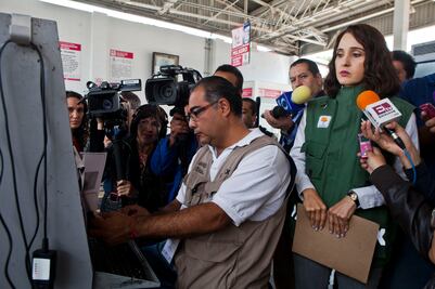 Verificentros rechazan autos por no tener sistema OBDII