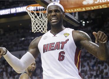 Camiseta histórica de LeBron James se vende en precio récord