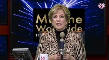 A Maxine la dejaron por “una más vieja” que ella