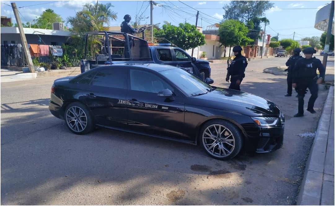Autos robados en EU abandonados en Culiacán. Foto: Especial