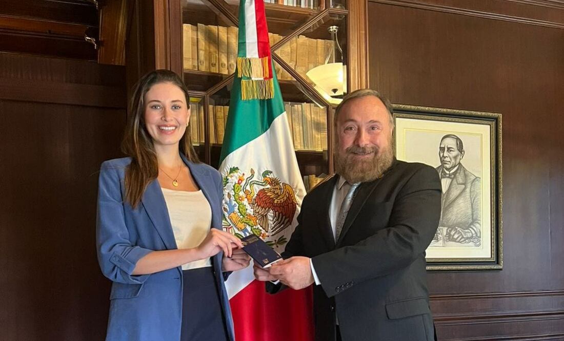 Miss Líbano, Nada Koussa, junto al embajador mexicano Francisco Romero Bock. Foto: Especial