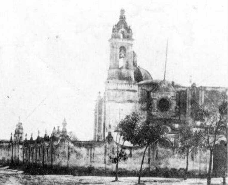 El cementerio sobre el que los niños juegan