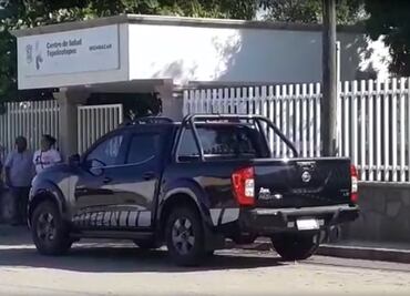 Habitantes se enfrentan a Mireles; acusan que agredió a su propia familia