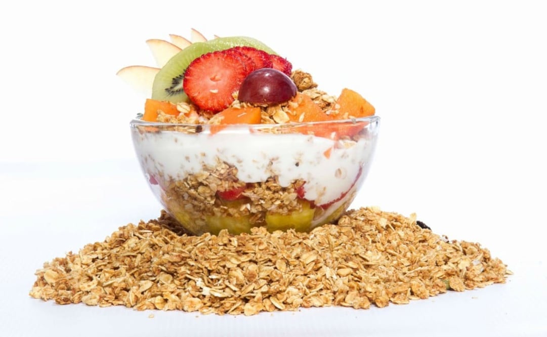 El cereal azucarado no es bueno, mejor cámbialo por avena con fruta. (Foto: Pixabay)