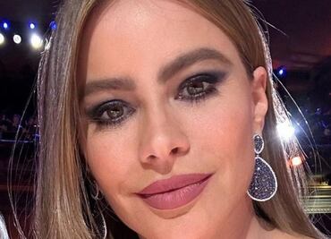 Sofía Vergara impone tendencia con elegante corsé corte corazón
