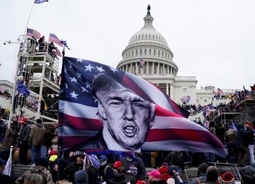 Trump regresa al Capitolio por primera vez desde el ataque de 2021; le cantan "Happy Birthday"