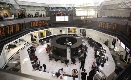 Bolsa Mexicana marca baja de 1.02% a media jornada 