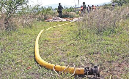Reportan incendio por toma clandestina en Hidalgo; hay un muerto