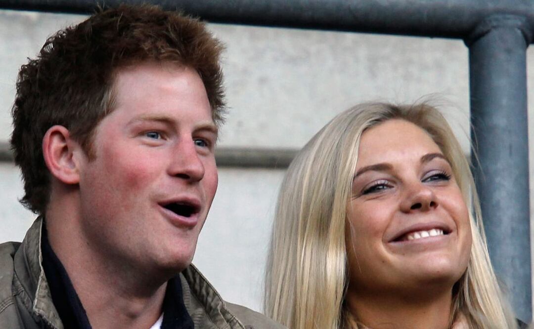 Príncipe Harry y Chelsy Davy. Fuente: Twitter @showmundialshow