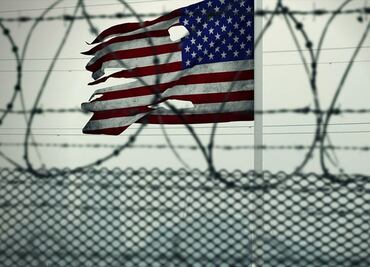 Escocesa transgénero cumplirá pena por violación en cárcel para hombres