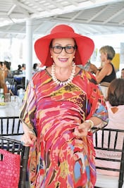 Laura Zapata llama “cacatúa” a Laura Bozzo