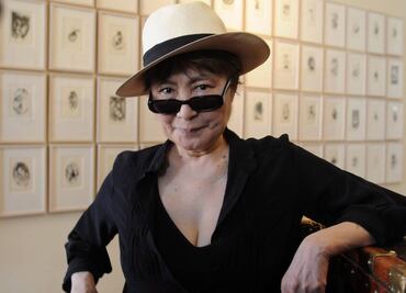 Feministas reivindican a Yoko Ono en sus 90 años