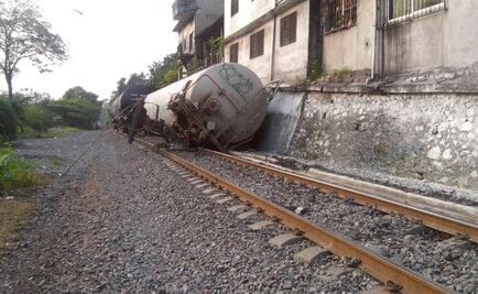 Reportan casa dañada por descarrilamiento de tren