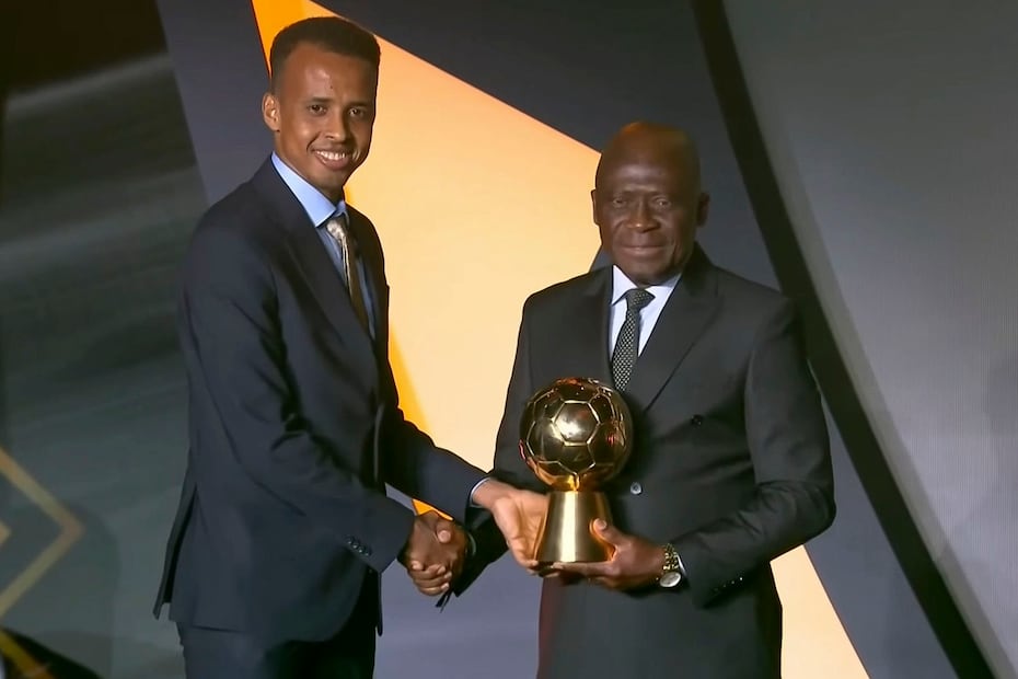 Omar Abdulkadir Artan, árbitro que estaba designado para el Mundial de 2026 - Foto: EFE