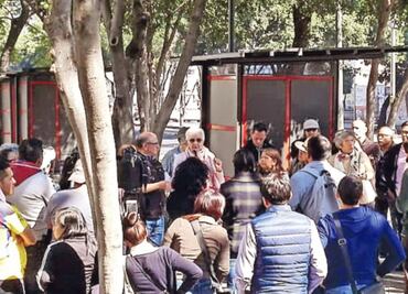 Nuevos puestos para ambulantes desatan conflicto