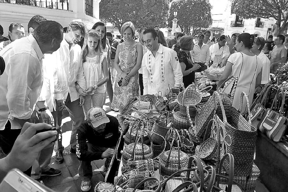 Enrique de la Madrid, secretario de Turismo federal, realizó un recorrido por Taxco, acompañado del titular del sector a nivel estatal, Ernesto Rodríguez. (ESPECIAL)