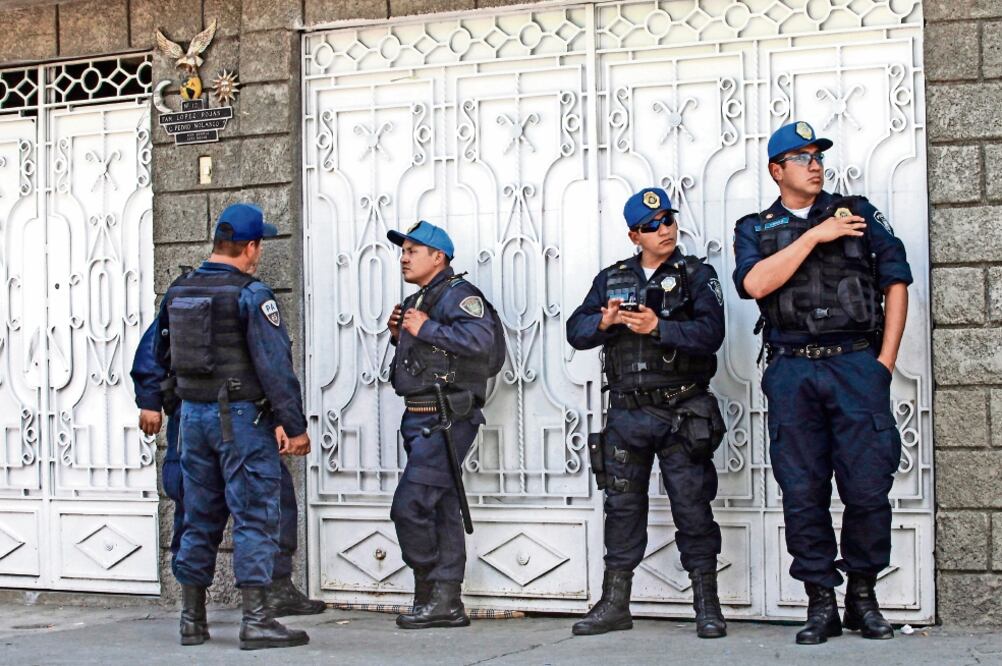 Durante este operativo los policías instalaron varios puntos de inspección itinerantes