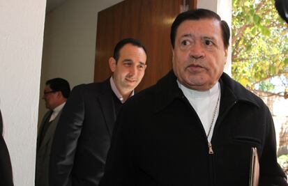 No hay distanciamiento con el Papa, dice Norberto Rivera