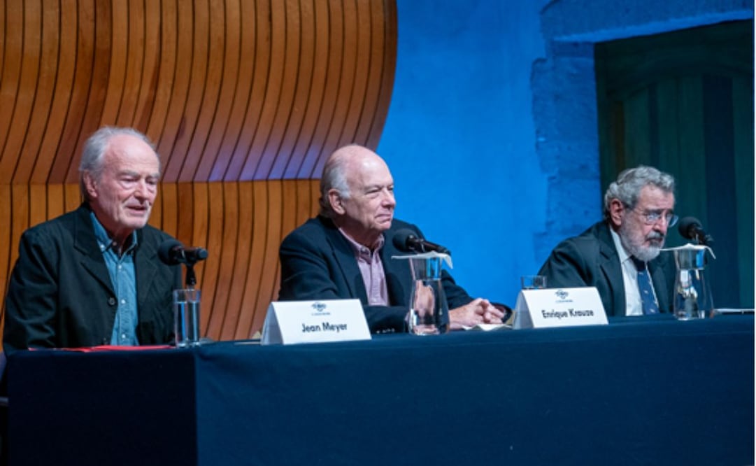 Jean Meyer y Andrés Lir, reflexionan hablando Luis González y González, maestro de la microhistoria. Foto: El Colegio Nacional