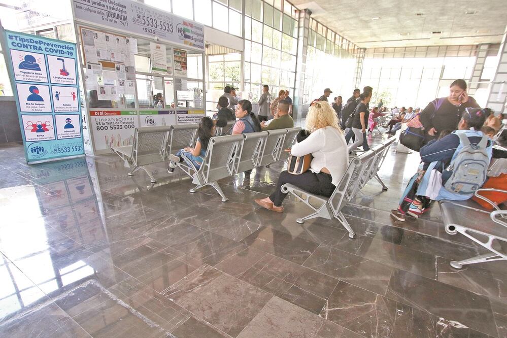 En la central se observó menos gente, pues muchos clientes compraron en línea o por teléfono. Foto: Especial