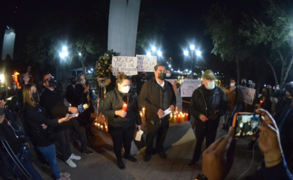 Periodistas se manifiestan en Segob; minuto a minuto de las protestas en todo el país