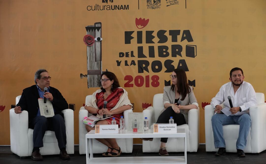 Ernesto Velázquez Yanna Hadatty Viveka González y Julio Aguilar en la presentación del libro El Universal IlustradoErnesto Velázquez Yanna Hadatty Viveka González y Julio Aguilar en la presentación del libro El Universal Ilustrado. Foto: Cultura / EL UNI.