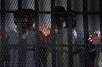 Admite gobierno salvadoreño fiesta nudista en penal