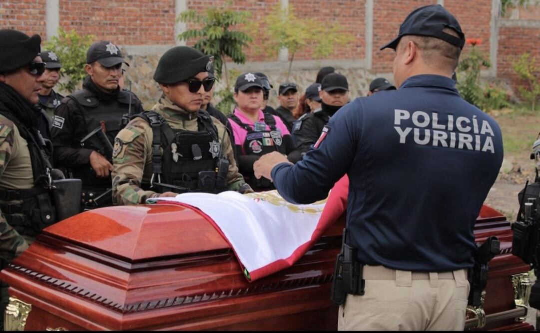 Despiden con honores a comandante de la policía de Yuriria asesinado (15/06/2025). Foto: Especial