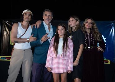 Sergio Mayer convence a Issabela Camil y presentan su reality show familiar