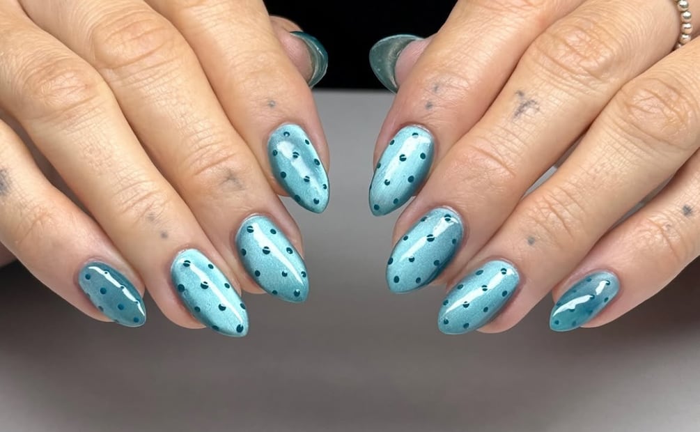 Las polka dots siguen siendo tendencia. Foto: Instagram @gelx_by_jenn