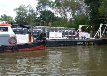 Entregan enseres domésticos a familias afectadas por inundaciones en Tabasco