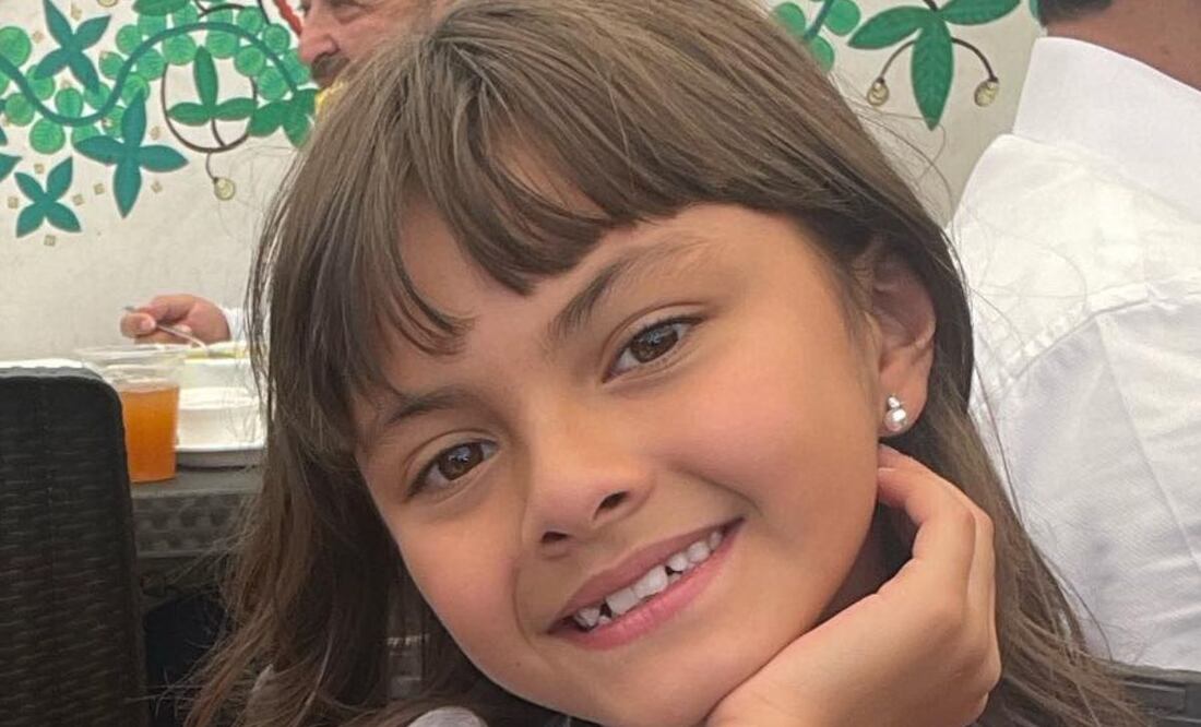 Rafaela Castro con una manicura primaveral (Fuente Instagram @rafaelacastroficial)