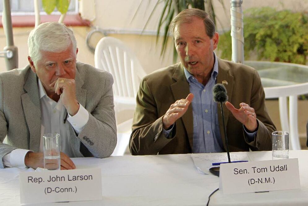 El senador demócrata Tom Udall dijo que los pasos hacia las relaciones plenas que comenzaron con el histórico anuncio del 17 de diciembre están casi consumados
