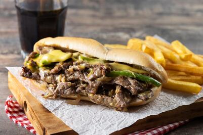 Haz un sándwich Philly Cheesesteak para ver el Super Bowl