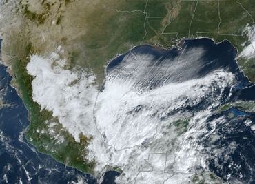 Prevén torbellinos y tornados para este sábado en estados del norte