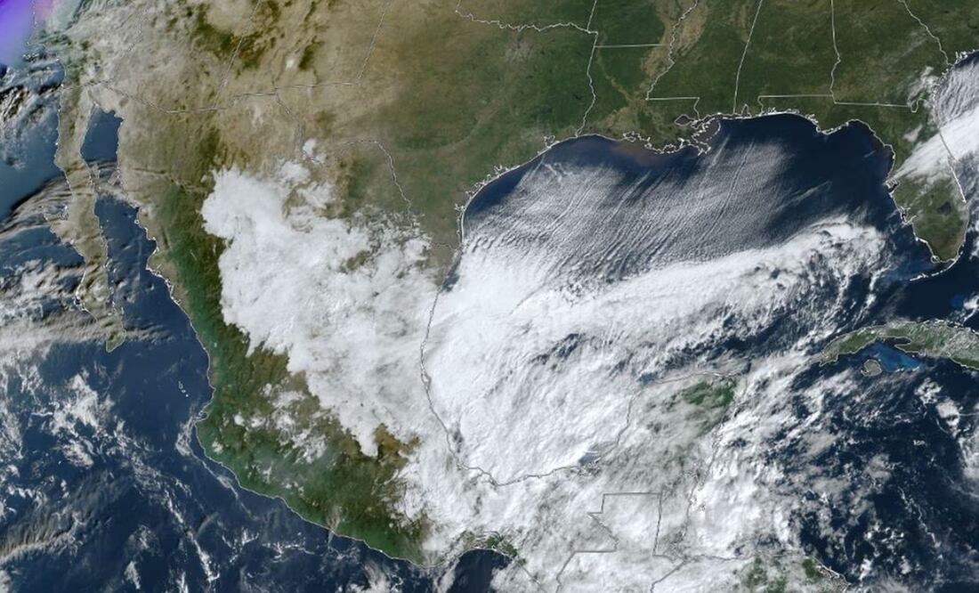 El frente frío 32 y 33 darán lugar a lluvias e intervalos de chubascos. Foto: Especial