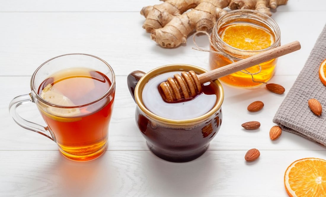 Es importante la manera en que preparamos agua con miel para aprovechar sus beneficios. Foto: Freepik