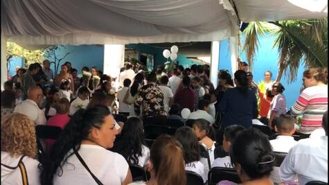 Compañeros despiden al niño Lenin, asesinado afuera de su escuela en Neza