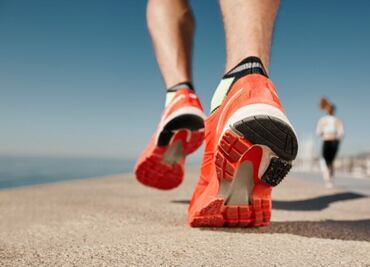 ¿Correr al aire libre o en en el gym?; descubre qué es mejor, según los expertos