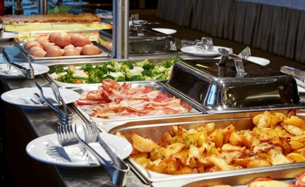 Desayunos al cuarto y menos elevadores: así serán los hoteles tras Covid-19