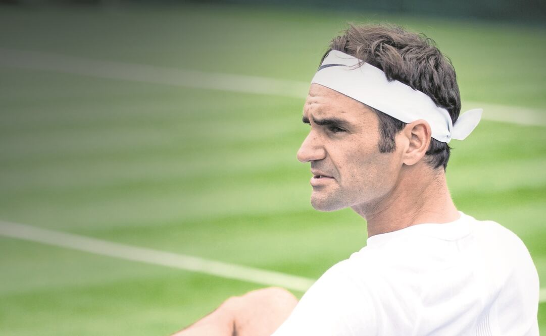 Roger abre su camino contra Do lgopolov (PETER KLAUNZER. AP)