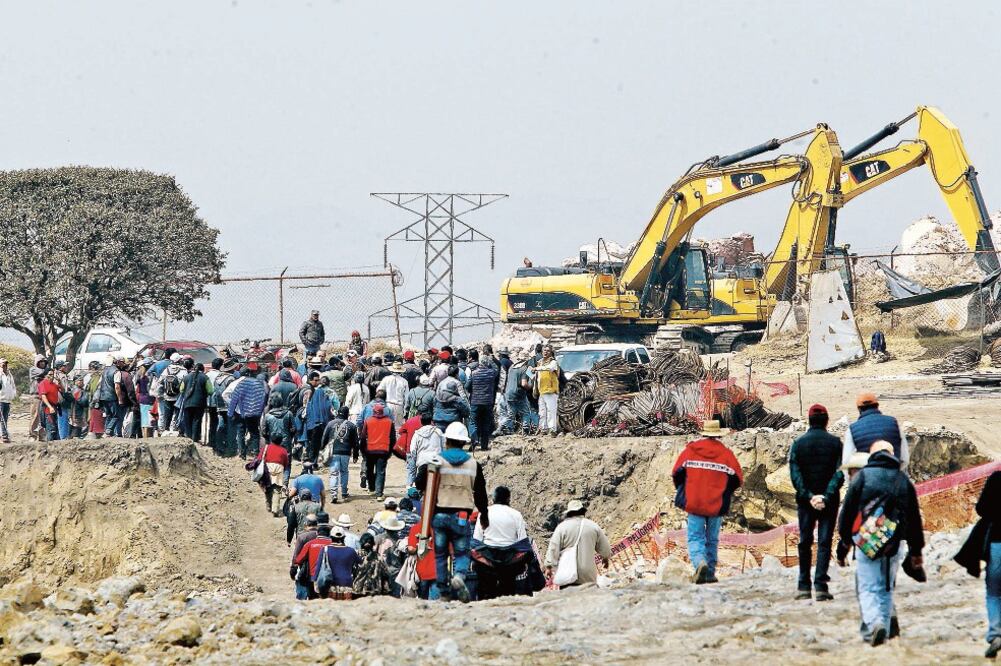 El 15 de febrero pasado, los ejidatarios de San Jerónimo Acazulco protestaron contra la construcción federal en sus terrenos. (ARCHIVO EL UNIVERSAL)