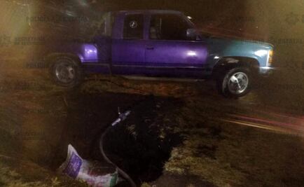 Hallan camioneta con 2 mil litros de gasolina y toma clandestina en Edomex