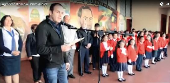 Pifia de Cuauhtémoc Blanco durante discurso