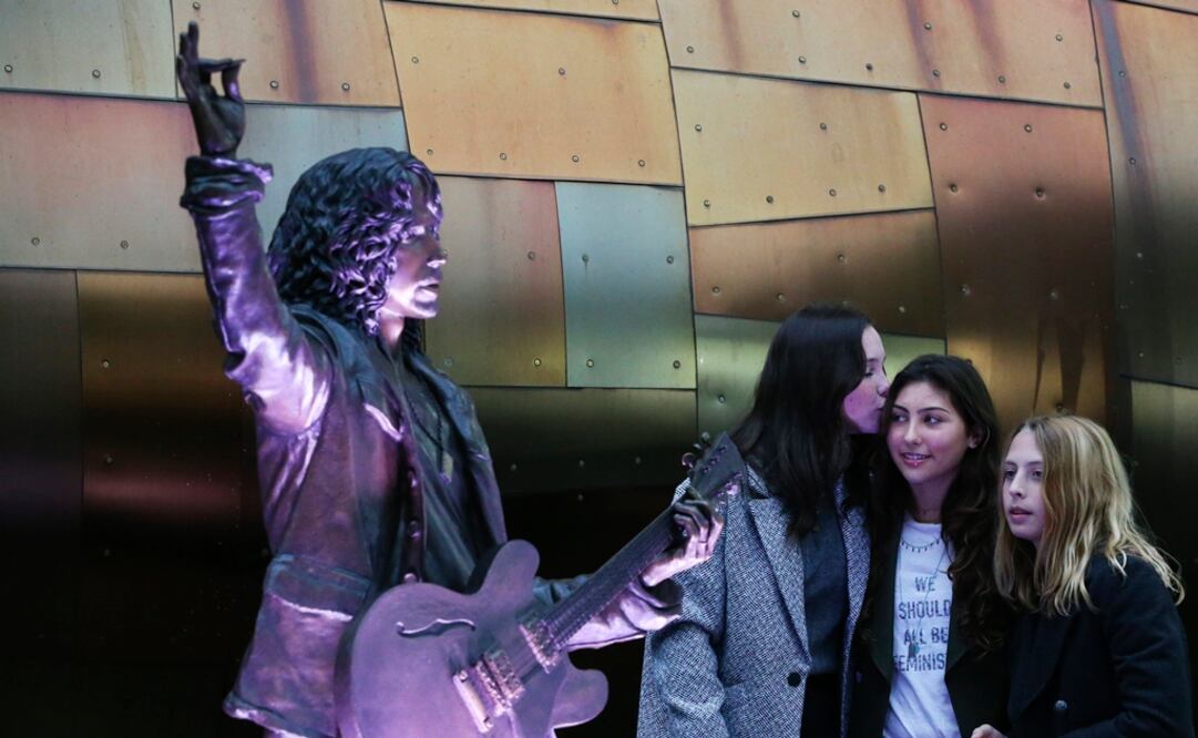 Estatua de Chris Cornell. Foto: Ken Lambert/The Seattle Times via AP