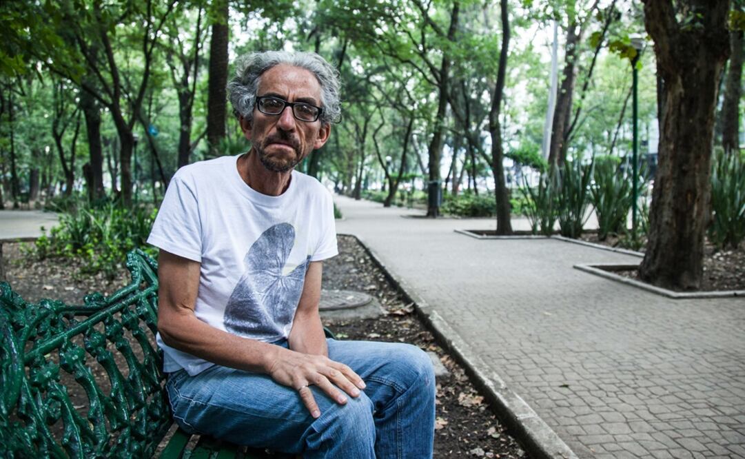 Antonio Caro (Bogotá, 1950) es el segundo creador en participar en el proyecto internacional Sonora 128, de la galería Kurimanzutto. La propuesta del artista es aprovechar las condiciones de la publicidad para comunicar su trabajo, utilizar códigos que son familiares a la sociedad para mezclarlos con una idea artística. FOTO: Germán Espinosa/EL UNIVERSAL.