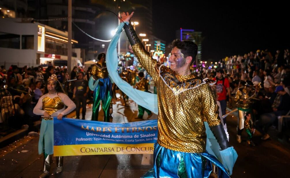 Mazatlán vibra con su carnaval; cerca de 450 mil personas disfrutan del Gran Desfile en el malecón. Foto: Especial